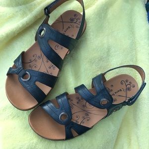 Ladies Sandals